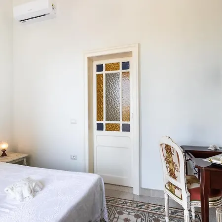 Couette-café Liberty Regina Elena