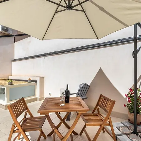 Couette-café Liberty Regina Elena 4*