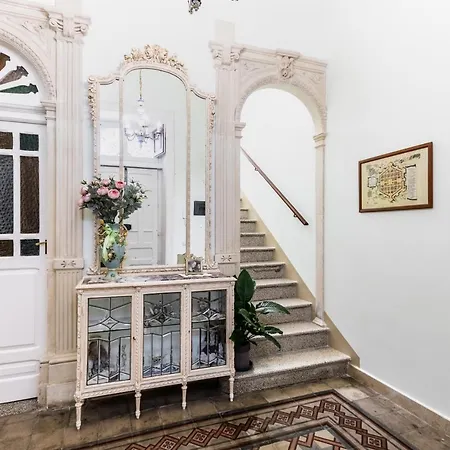 Liberty Regina Elena Avola