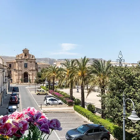 Liberty Regina Elena